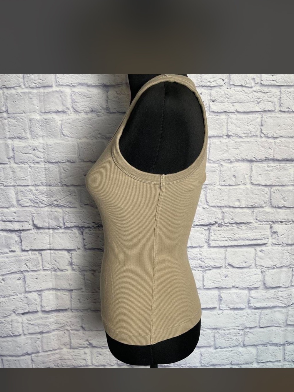 Universal Thread Beige Ribbed Fitted Tank Top Size Small - Picture 5 of 5